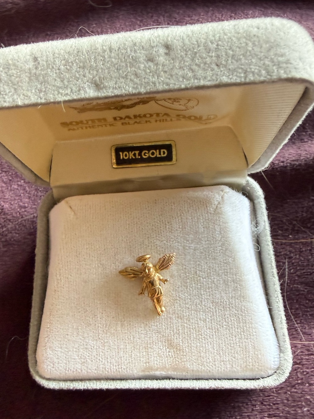 Black Hills 10KT Gold Guardian Angel Mini Pin